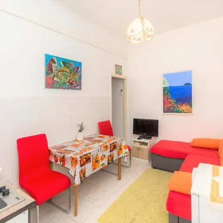 Central Apartment Apartman *